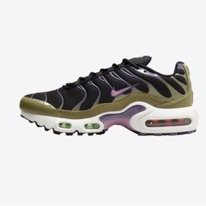 NEW Nike Air Max Plus GS Black Purple DX3093-001 Size 5Y / 6.5 Women